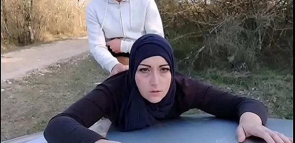  This muslim bitch gets her pussy and ass filled while her husband waits for her in the car !